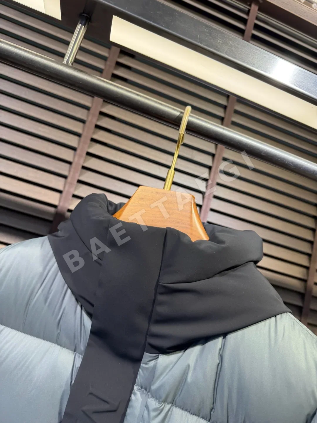 몽클레르 마데이라 쇼트 다운 재킷 상세 이미지 4