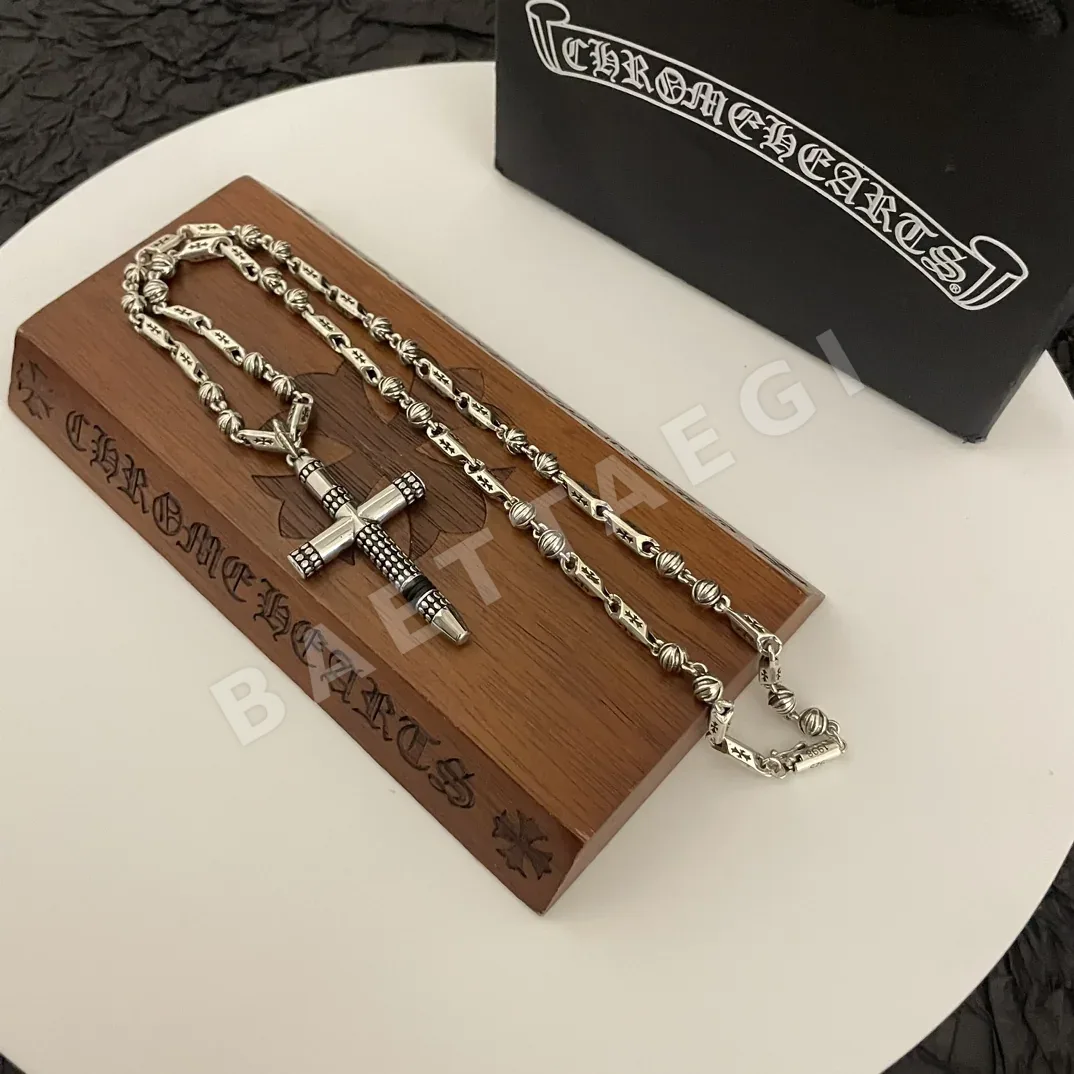 크롬하츠 레트로 다이아몬드 크로스 목걸이 상세 이미지 5