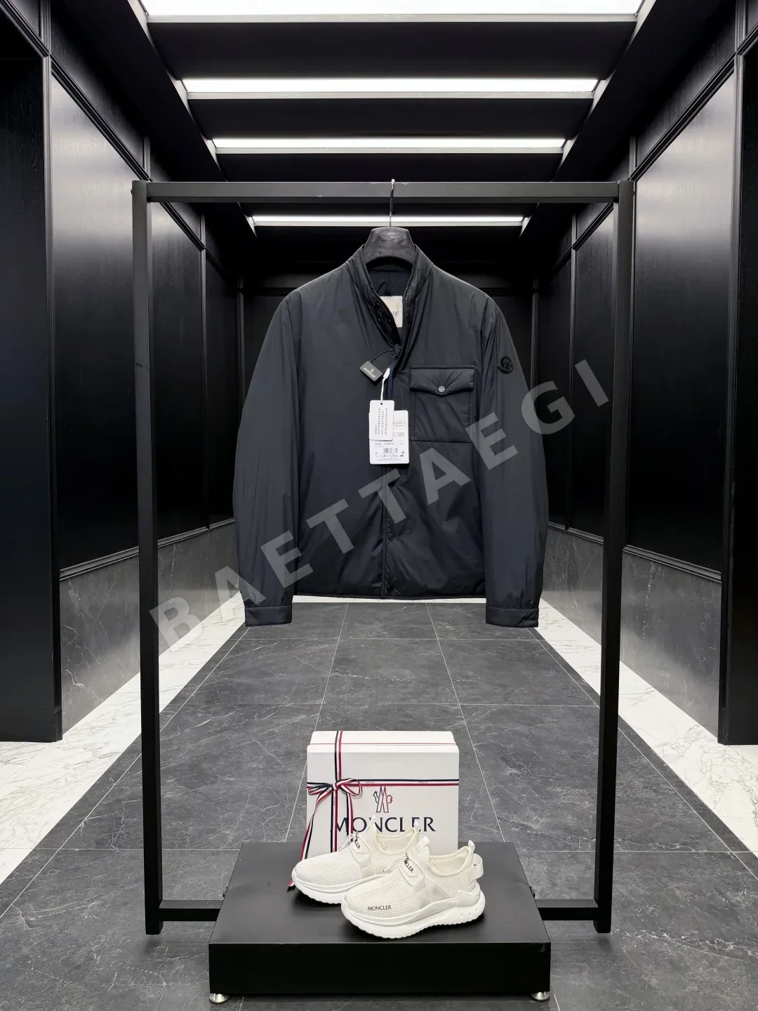 몽클레르 존다 쇼트 다운 자켓 상세 이미지 2