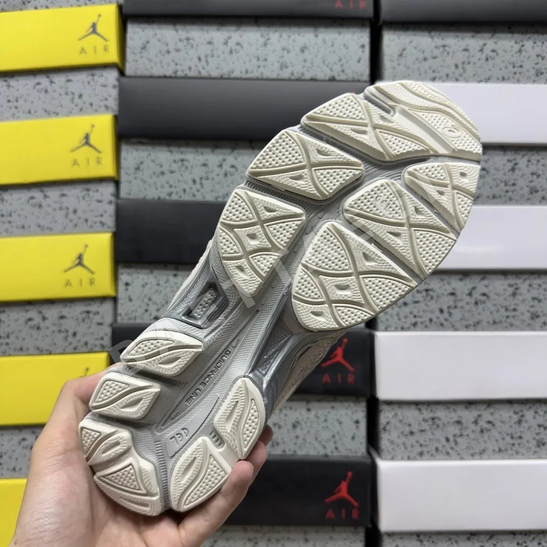 아식스 [WZ] 젤 NYC 1203A739-100 200465 Asics Gel-NYC Cream Grey 상세 이미지 6