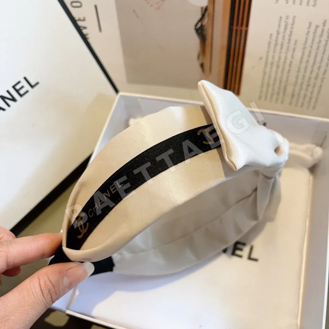 샤넬 더블 C 로고 와이드 리본 헤드밴드 상세 이미지 6
