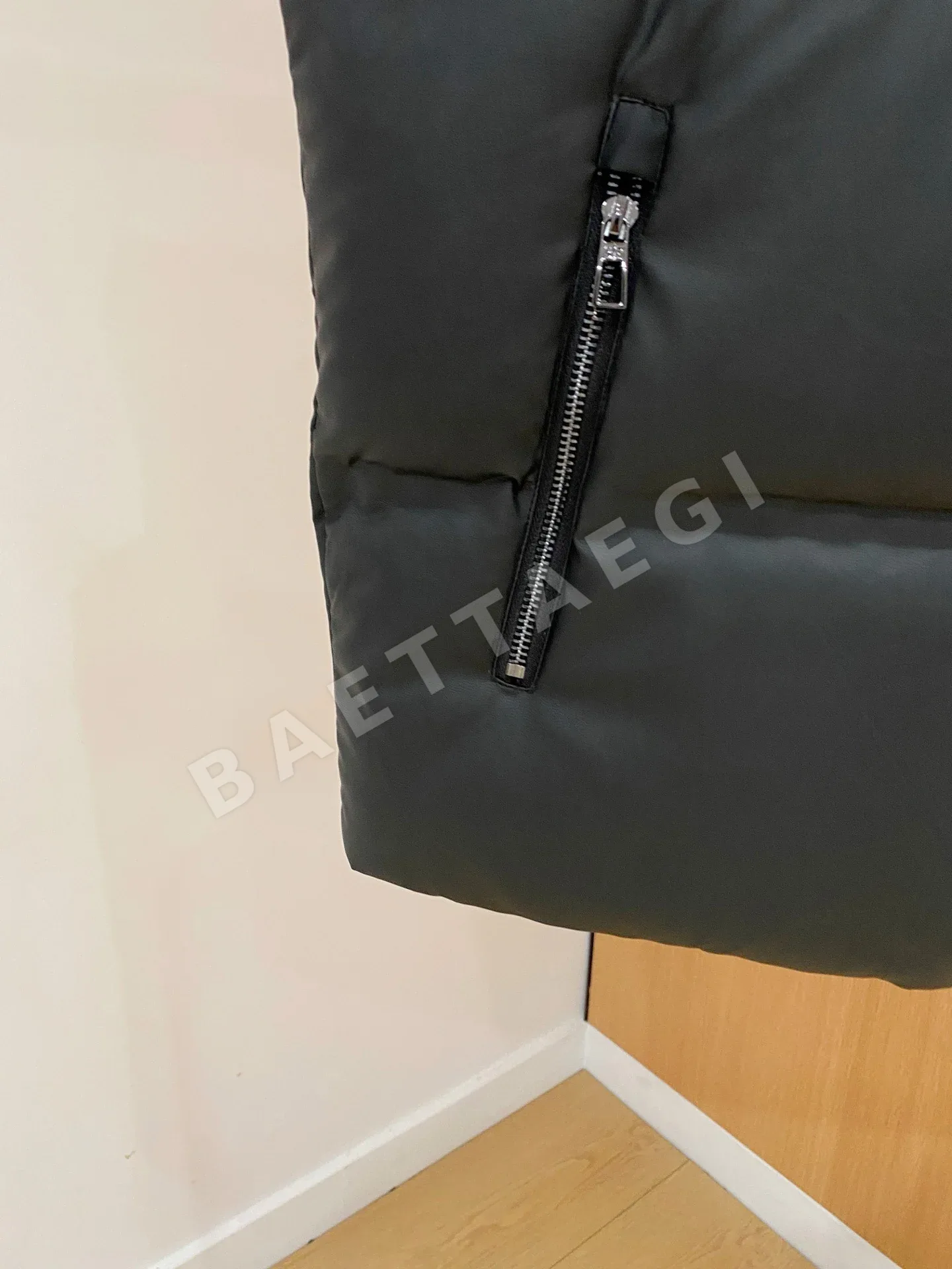 로로피아나 남성 다운 조끼 상세 이미지 8