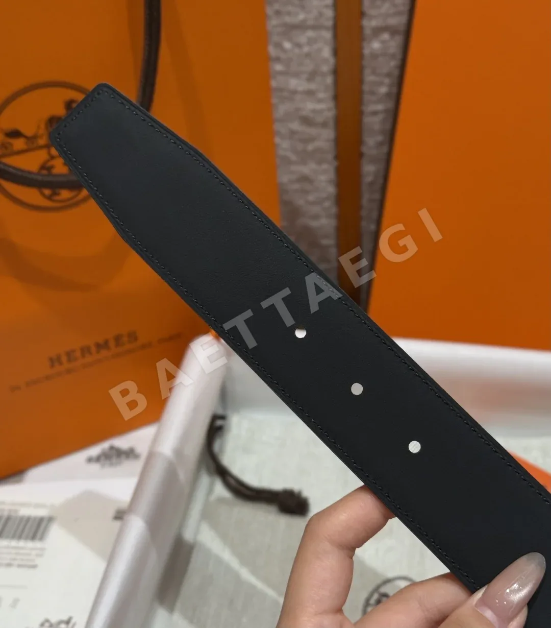 루이비통 H 버클 리버시블 가죽 벨트 38MM 상세 이미지 6