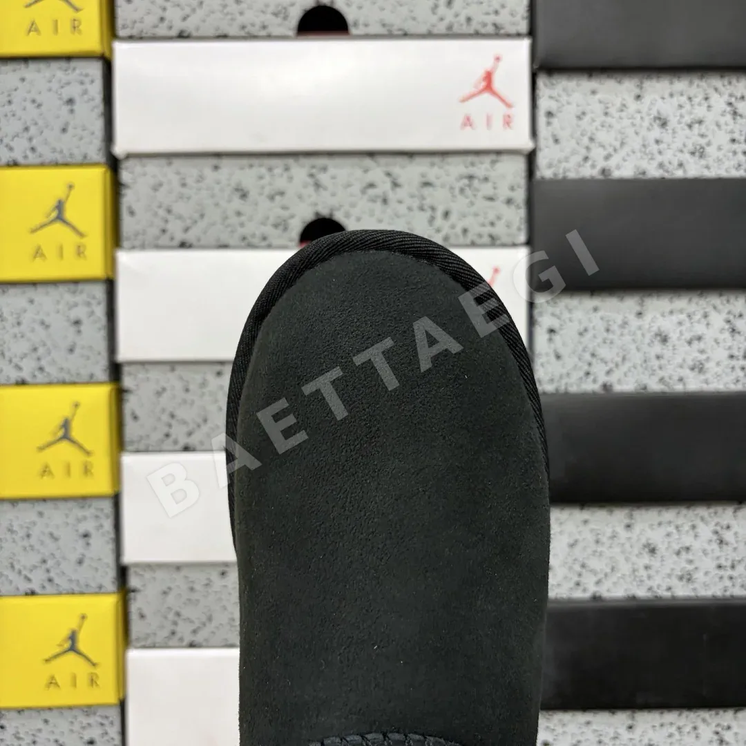 어그 [TOP] 블랙 208869 UGG Classic 3352 -6422 상세 이미지 4