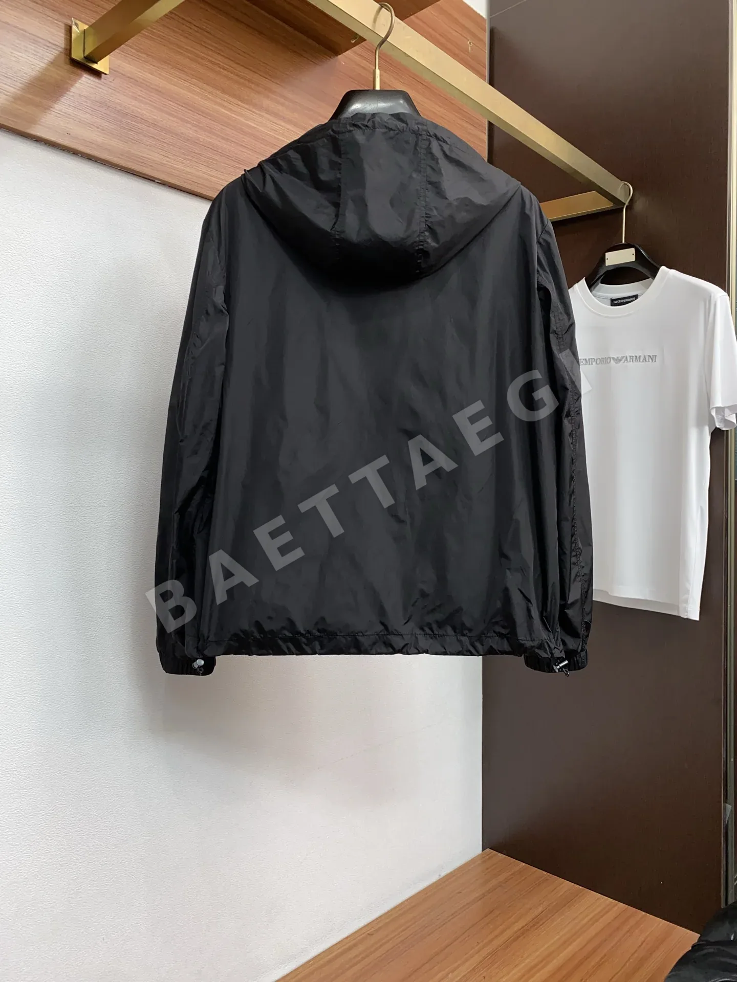 프라다 슬림핏 남성 캐주얼 후드 재킷 P375 상세 이미지 10