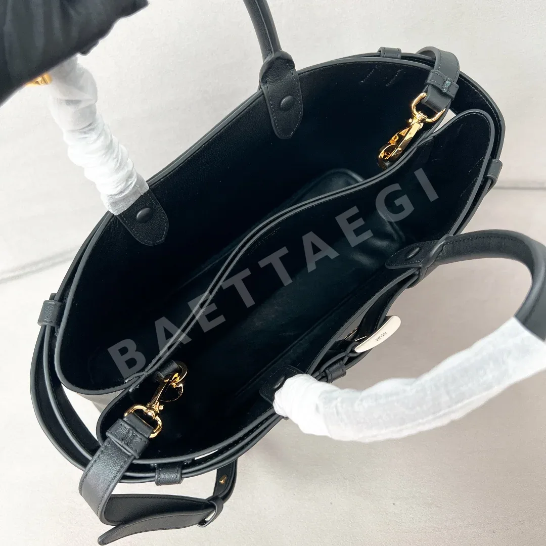 프라다 가죽 복조리 핸드백 1BA416 상세 이미지 8