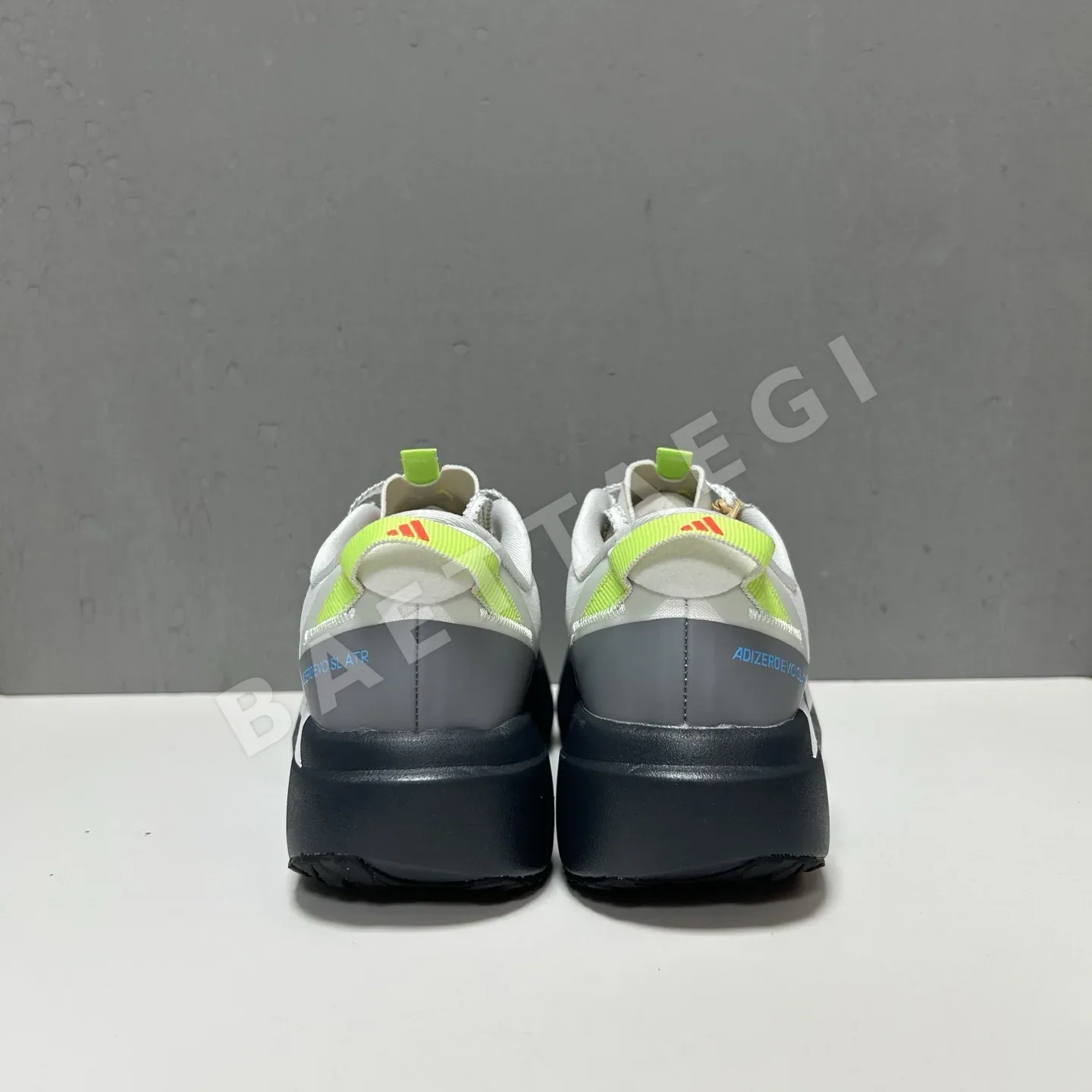 아디다스 신발 157707 Adidas Sneakers 상세 이미지 2