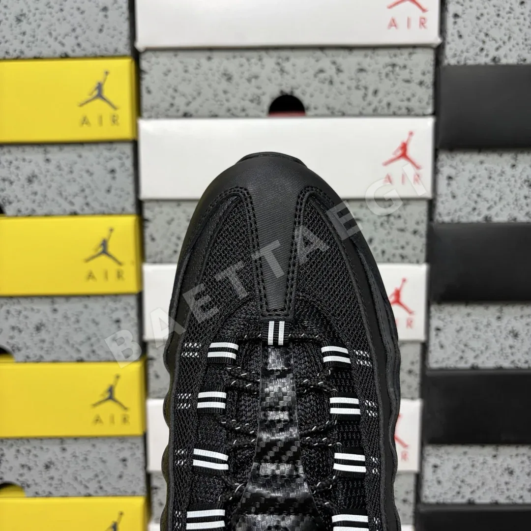 나이키 [GX] 에어 맥스 95 IR1474-010 201774 Nike Air Max 95 Big Bubble Black Carbon 상세 이미지 3