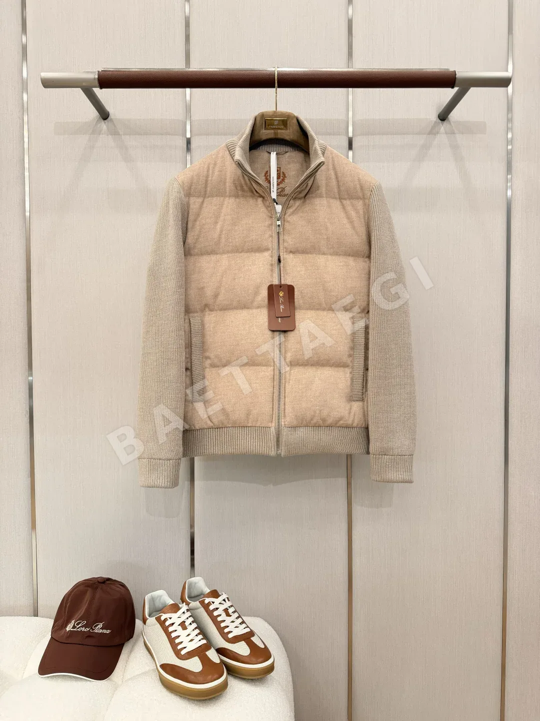 로로피아나 캐시미어 울 스탠드 카라 남성 패딩 상세 이미지 2