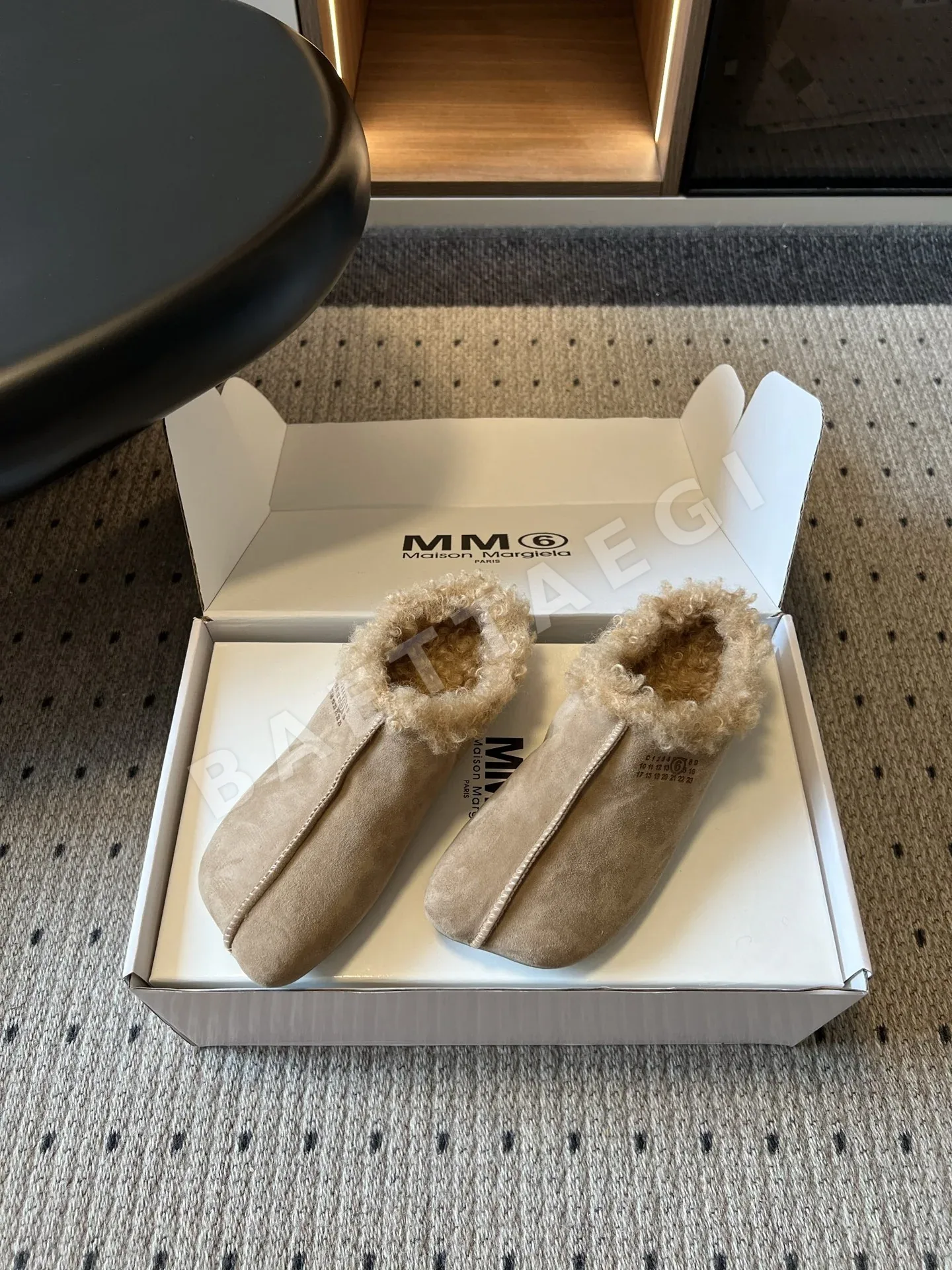 마르지엘라 플러시 하프 뮤ー 슬리퍼 상세 이미지 2