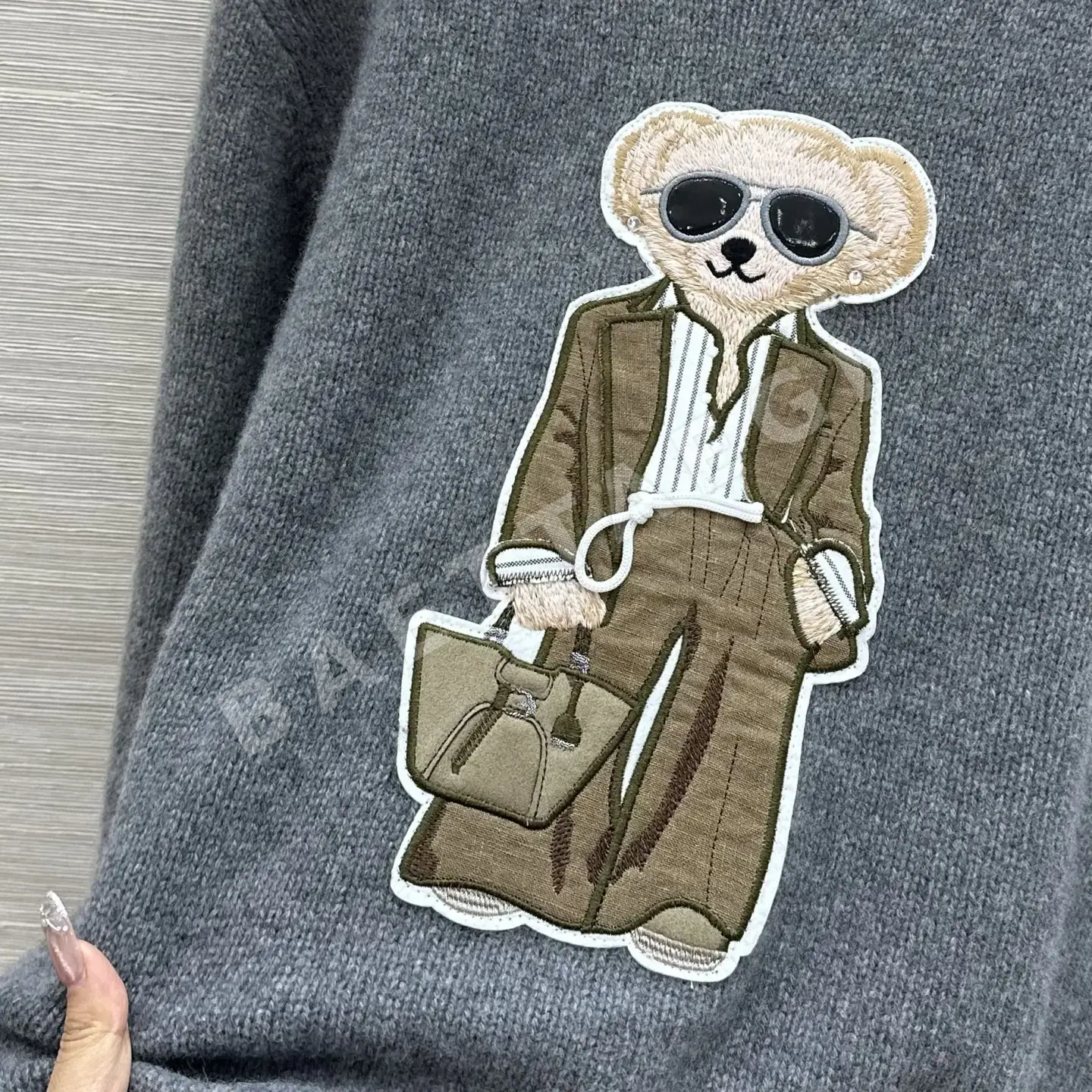 폴로 울 캐시미어 혼방 곰 자수 여성 니트 상세 이미지 5