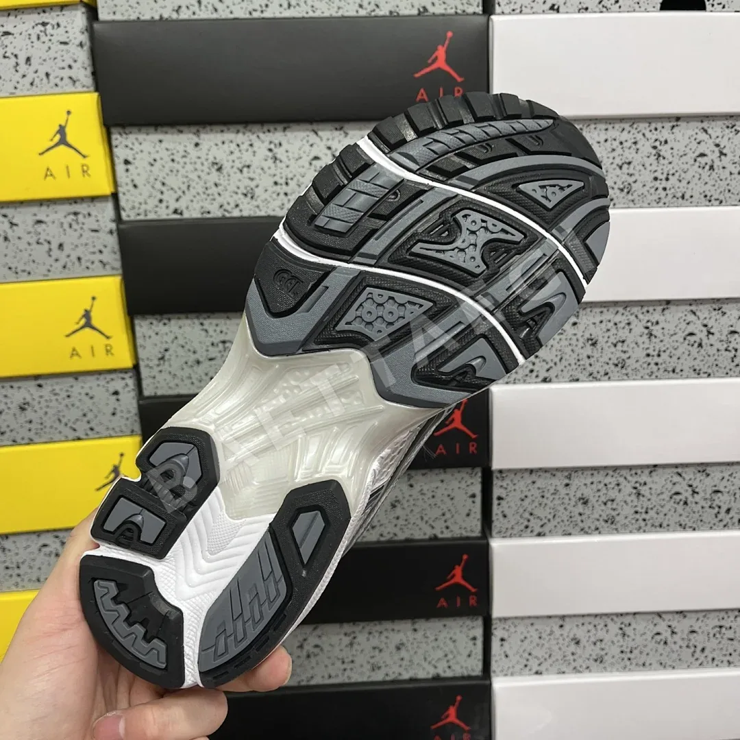아식스 [ZC] 젤 카야노 14 1203A537-110 200324 Asics Gel-Kayano 14 White Graphite Grey 상세 이미지 4