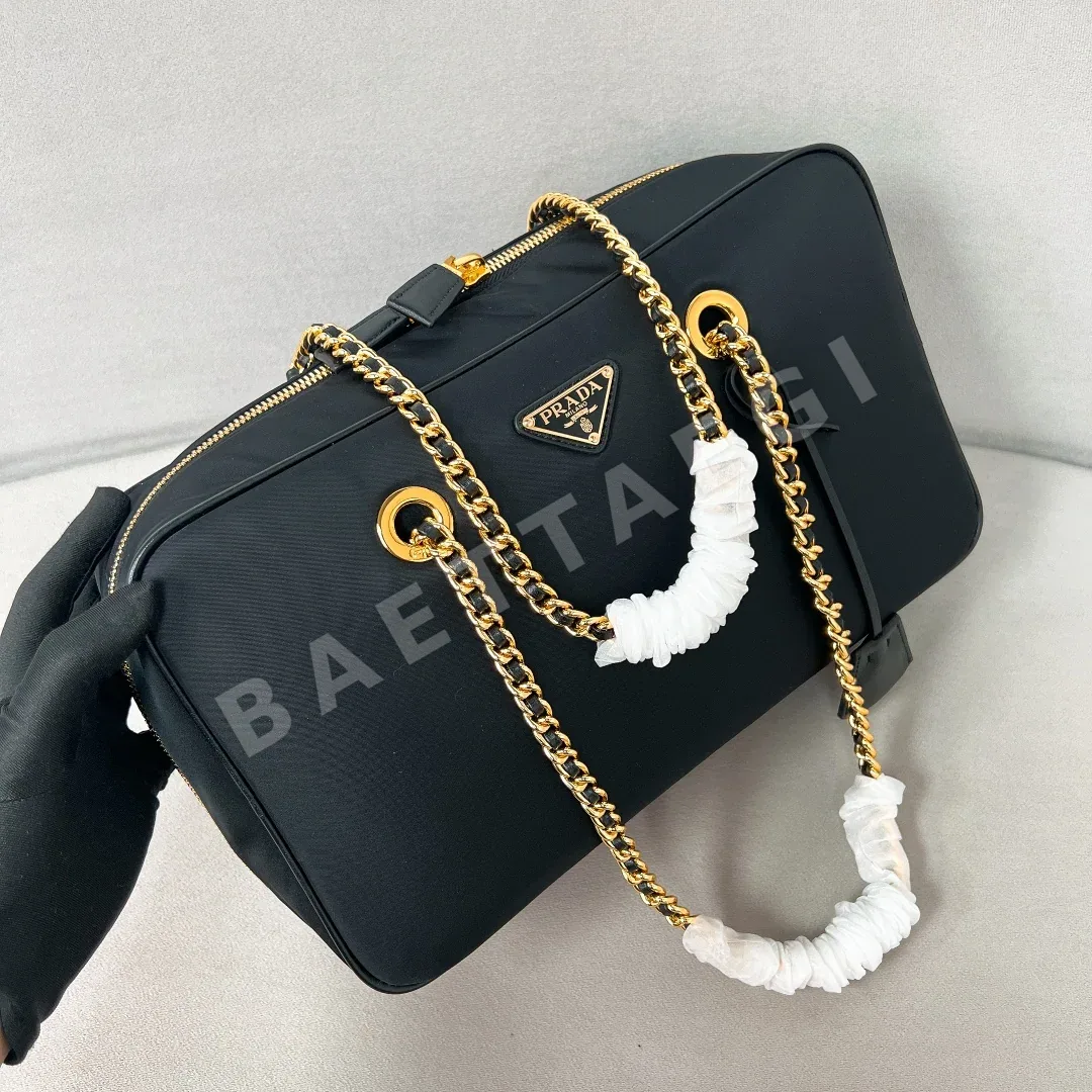 프라다 블랙골드 체인 나일론 가방 1BB114 상세 이미지 2