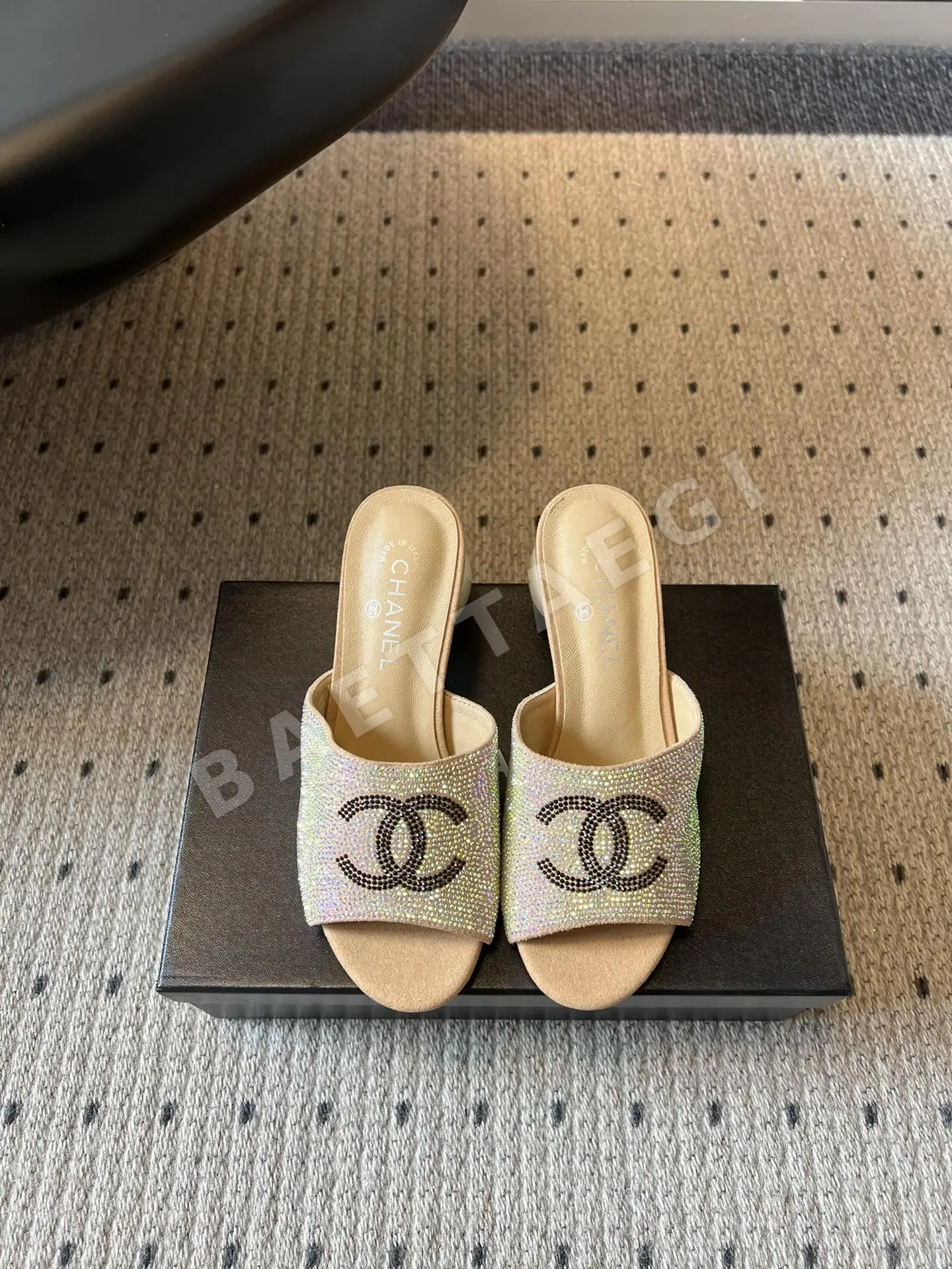 샤넬 더블 C 진주 장식 큐빅 샌들 55546