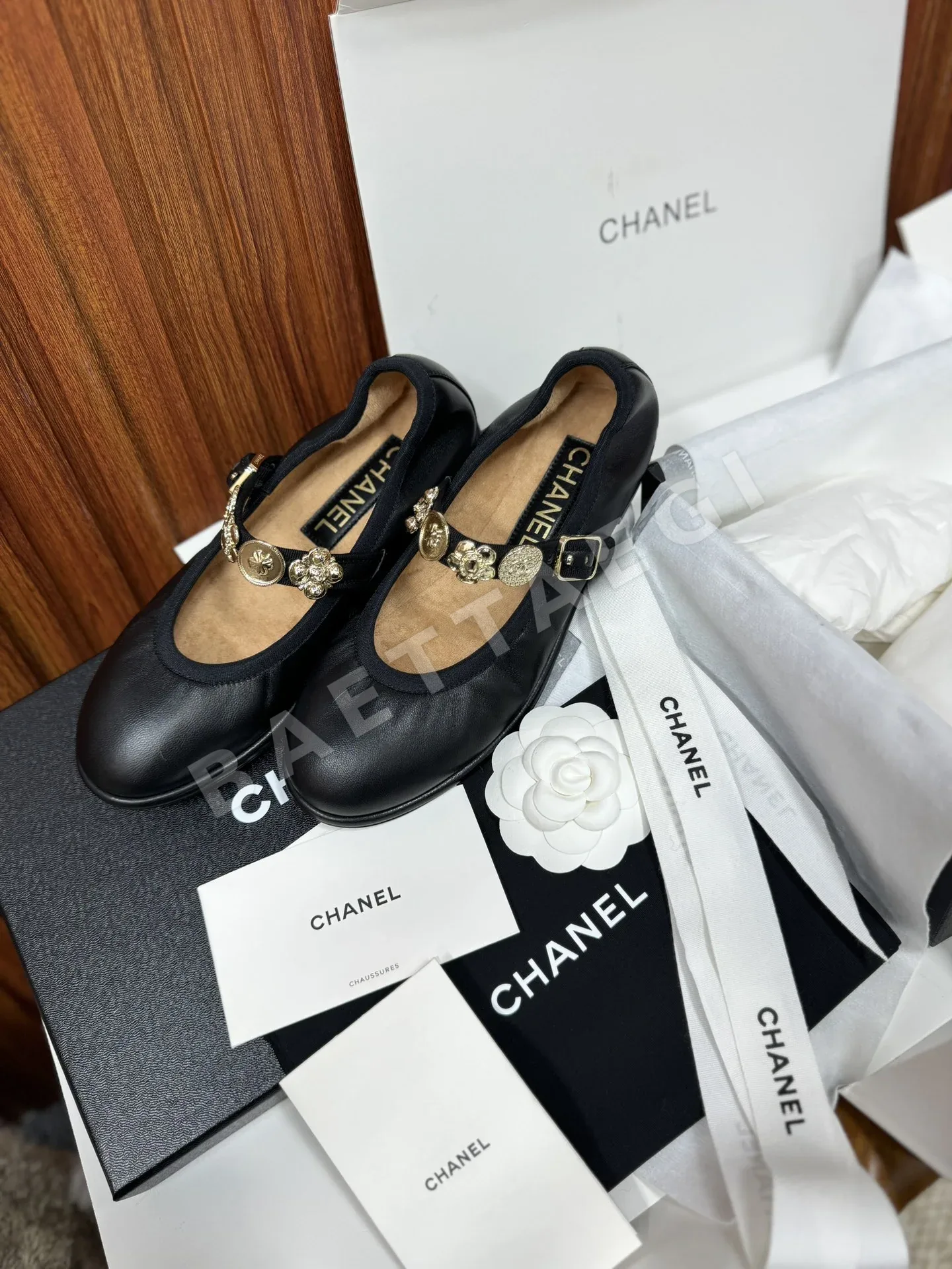 샤넬 메티에다르 골드 코인 메리제인 발레 슈즈 93815