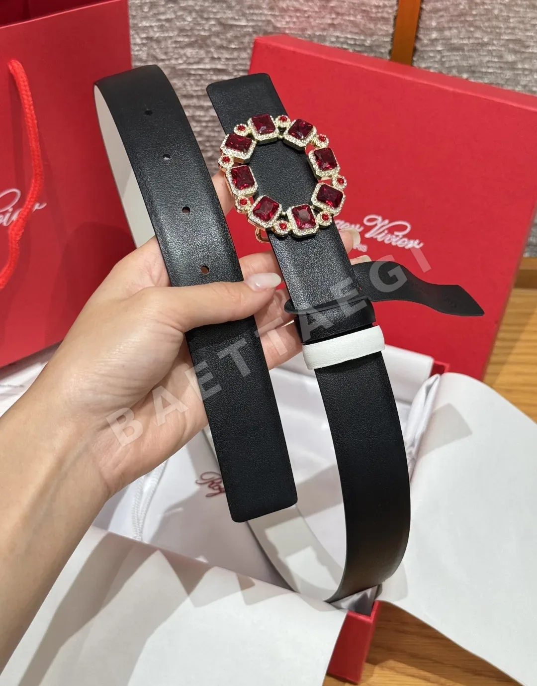 로저비비에 리버시블 소가죽 벨트 상세 이미지 5