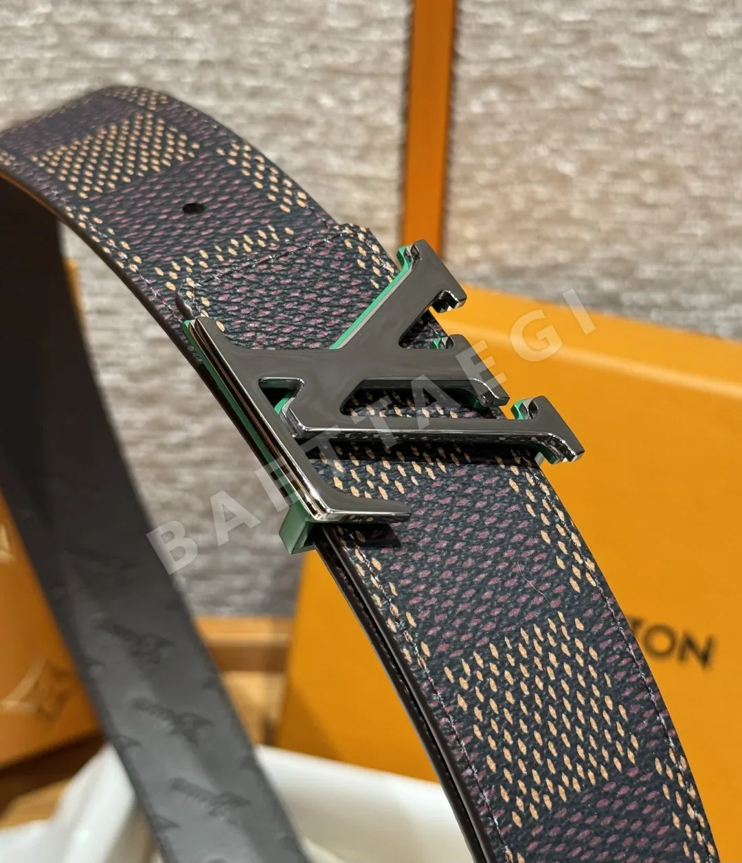 루이비통 다모플라쥬 40mm 리버시블 벨트 상세 이미지 4