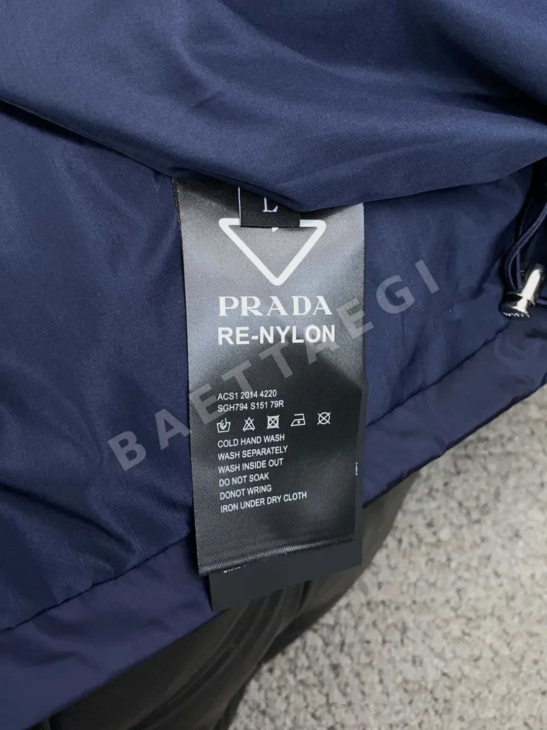 프라다 코튼 패드 남성 자켓 상세 이미지 9