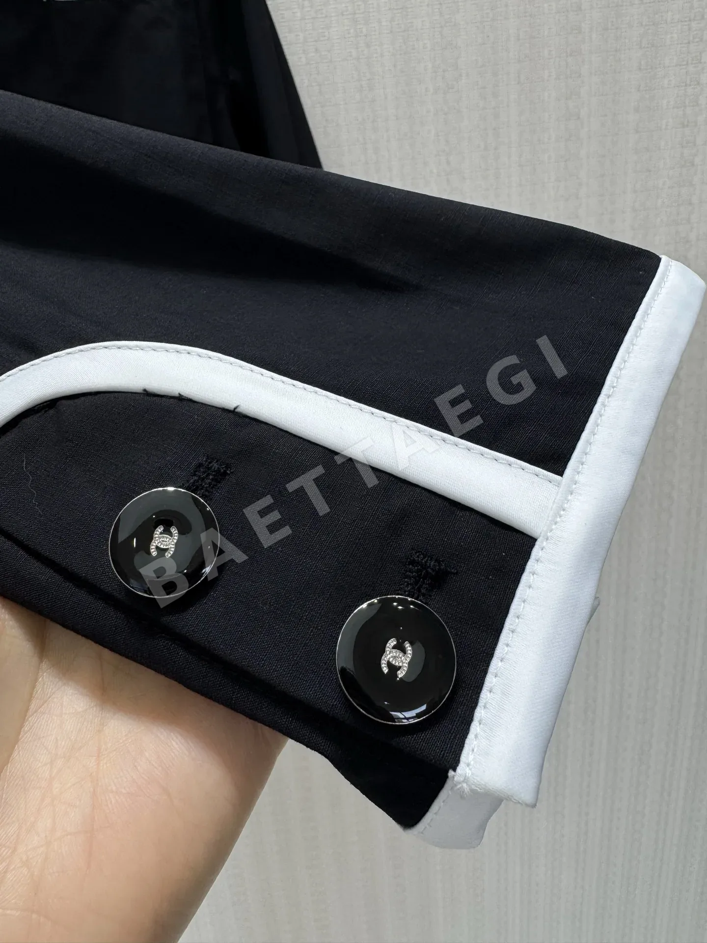 샤넬 블랙 화이트 배색 여성 자켓 상세 이미지 6