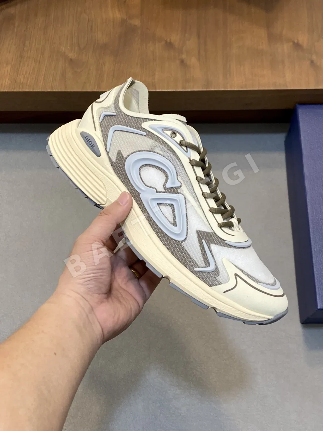 디올 B30 스니커즈 블루 테크니컬 패브릭 CD30 로고 상세 이미지 4