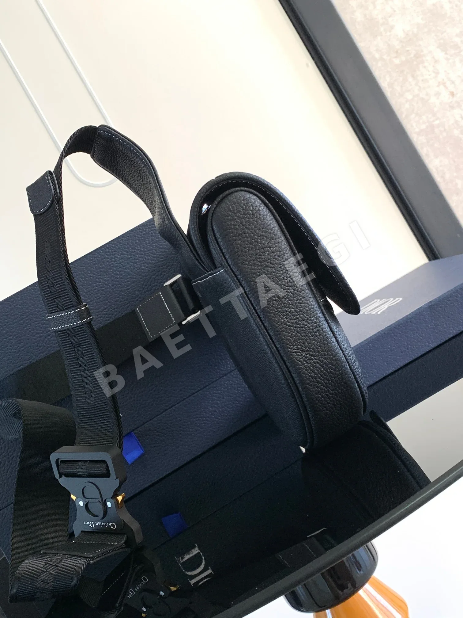 디올 새들 백 가방 상세 이미지 2
