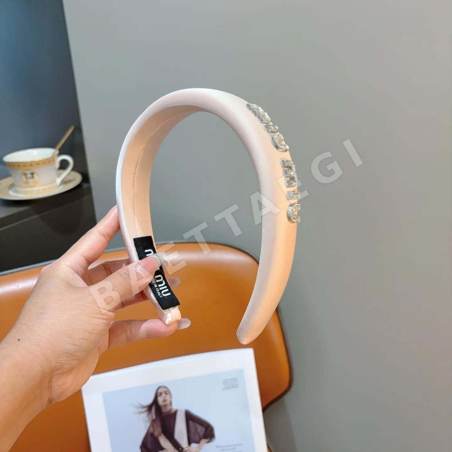 미우미우 새틴 스펀지 헤어밴드 헤어악세 상세 이미지 2