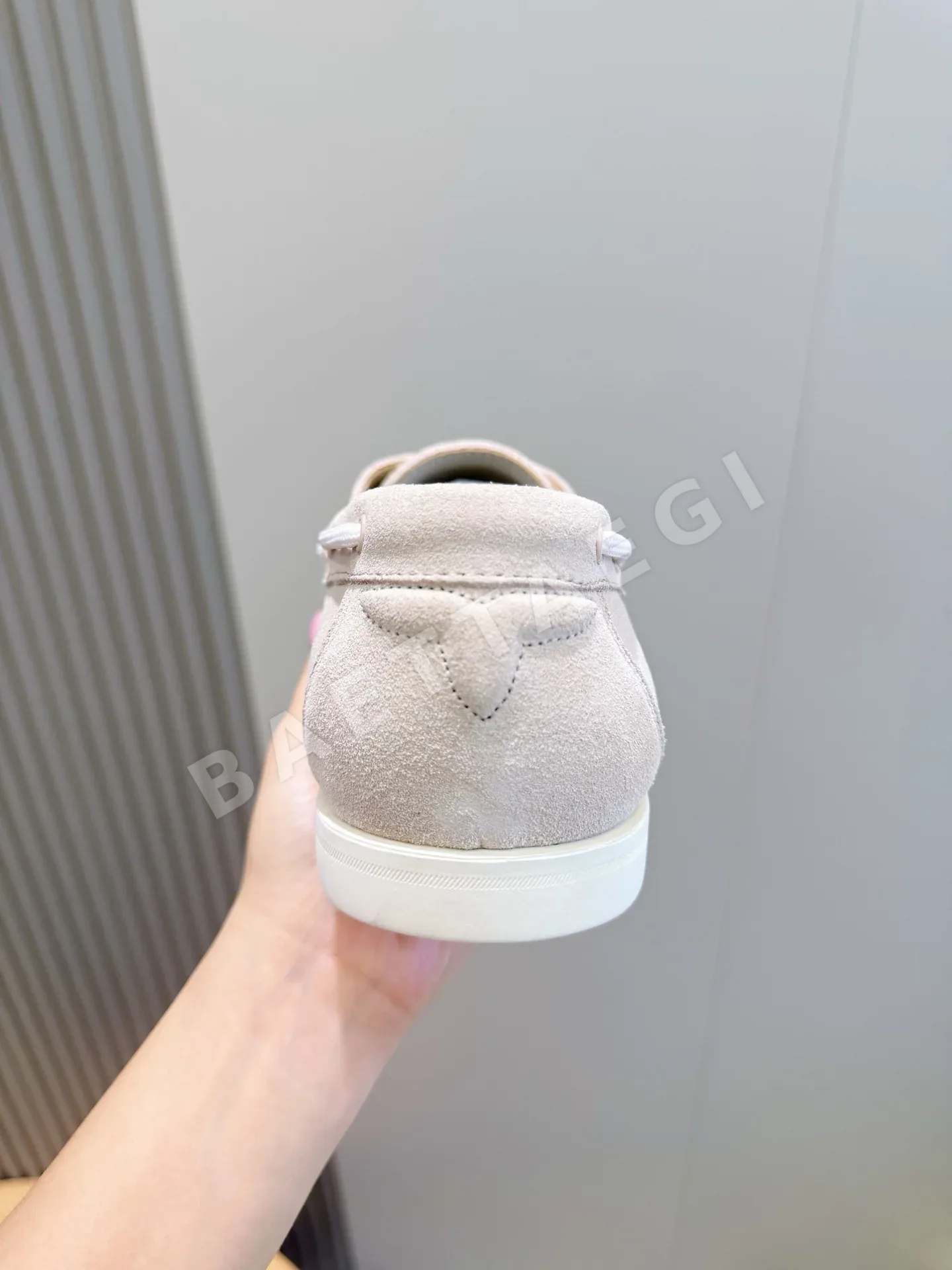 루이비통 로퍼 스웨이드 소가죽 상세 이미지 6