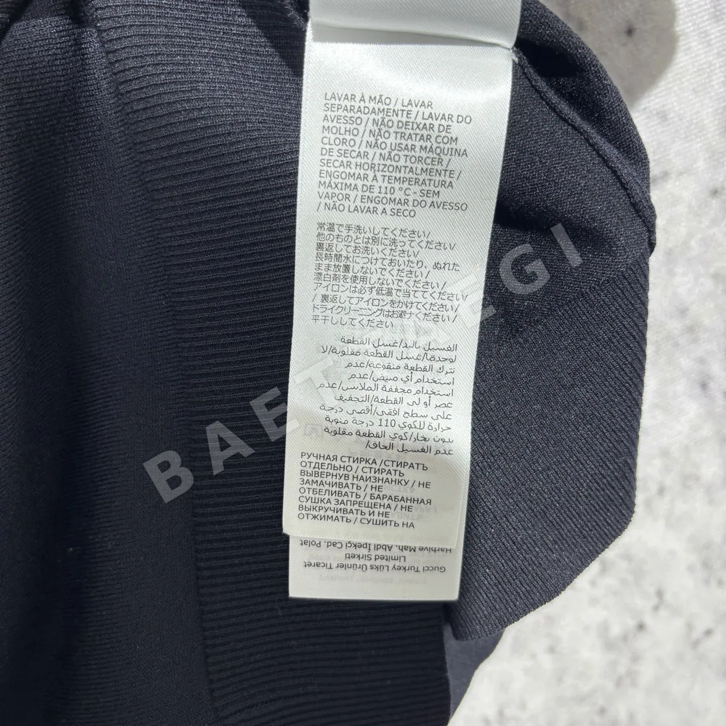 구찌 로고 자수 크루넥 반팔 티셔츠 상세 이미지 12