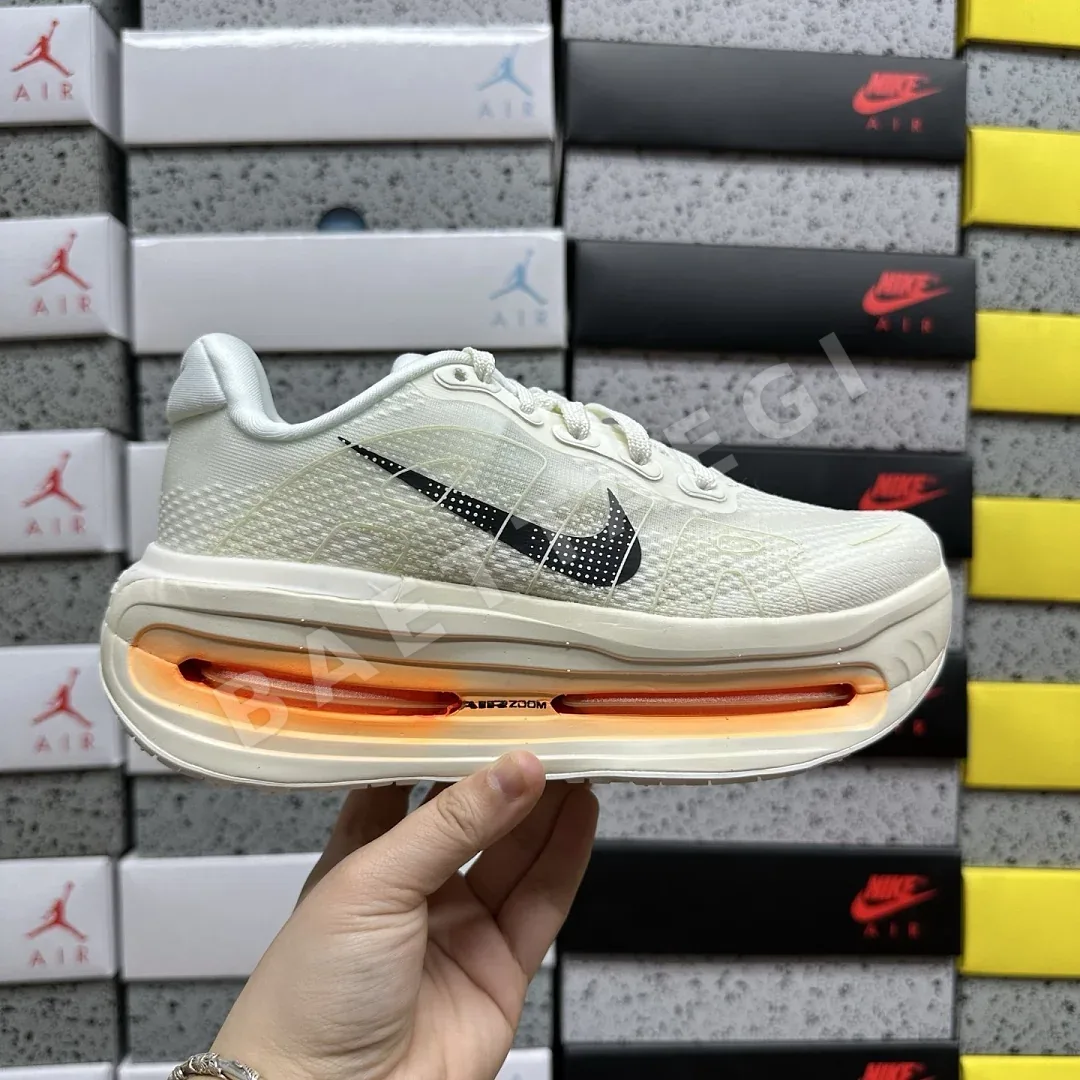 나이키 [M] 보메로 프리미엄 IQ4035-100 201652 Nike Vomero Premium Sail Coconut Milk 상세 이미지 3
