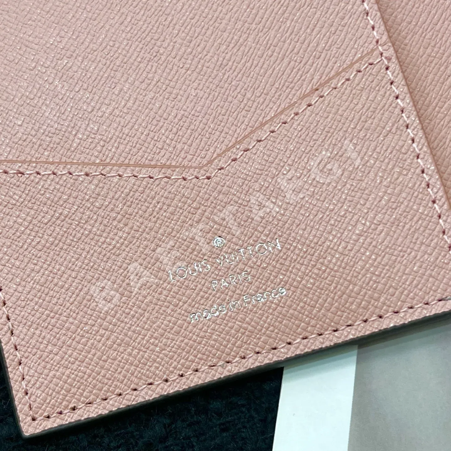 루이비통 다미에 그라피트 여권 지갑 상세 이미지 6