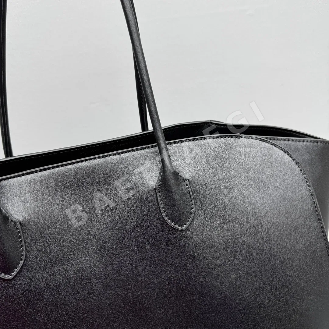 더로우 마를로 가죽 토트백 상세 이미지 5