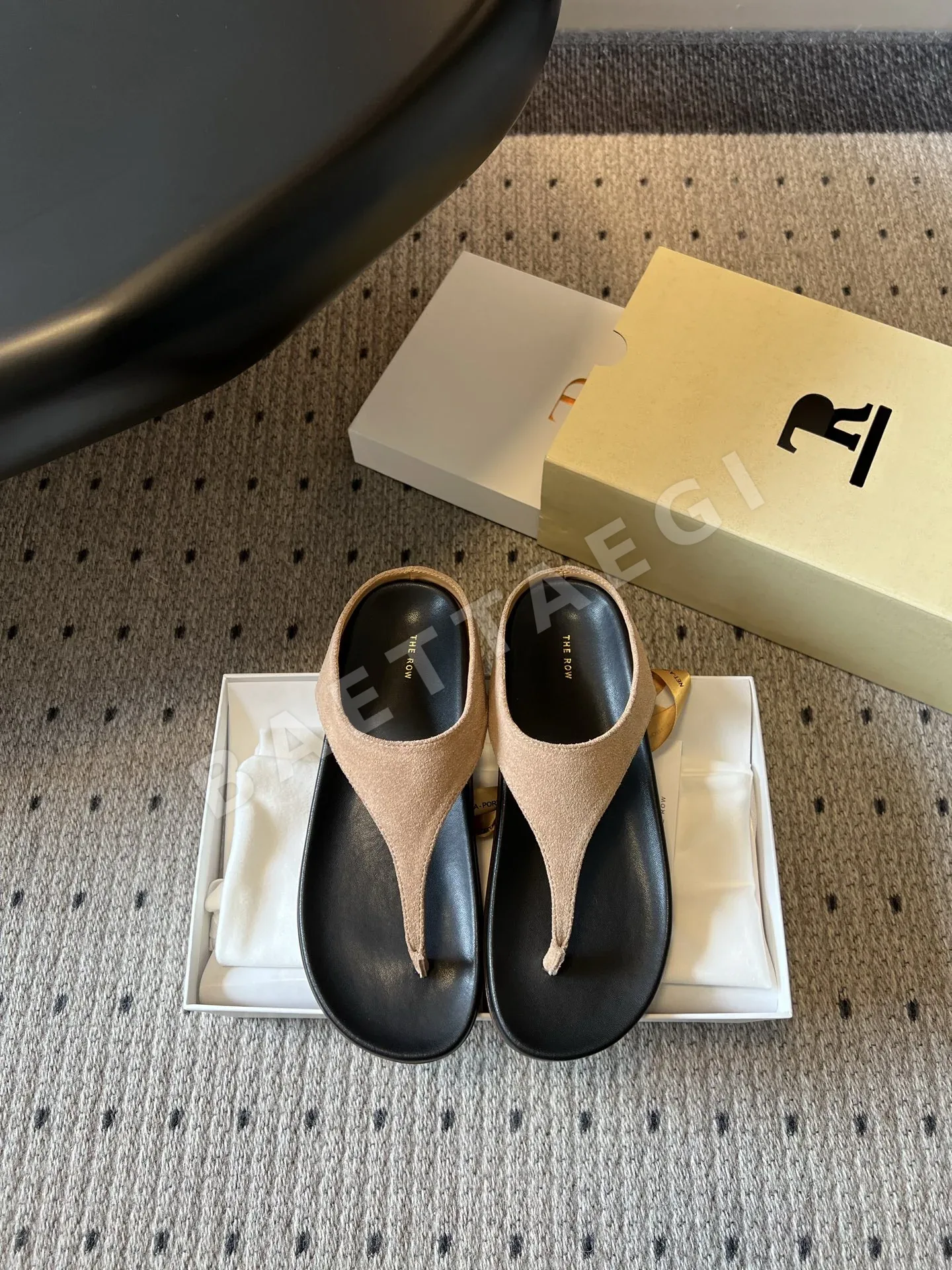 더로우 수입 카프울 뮬 샌들 75233