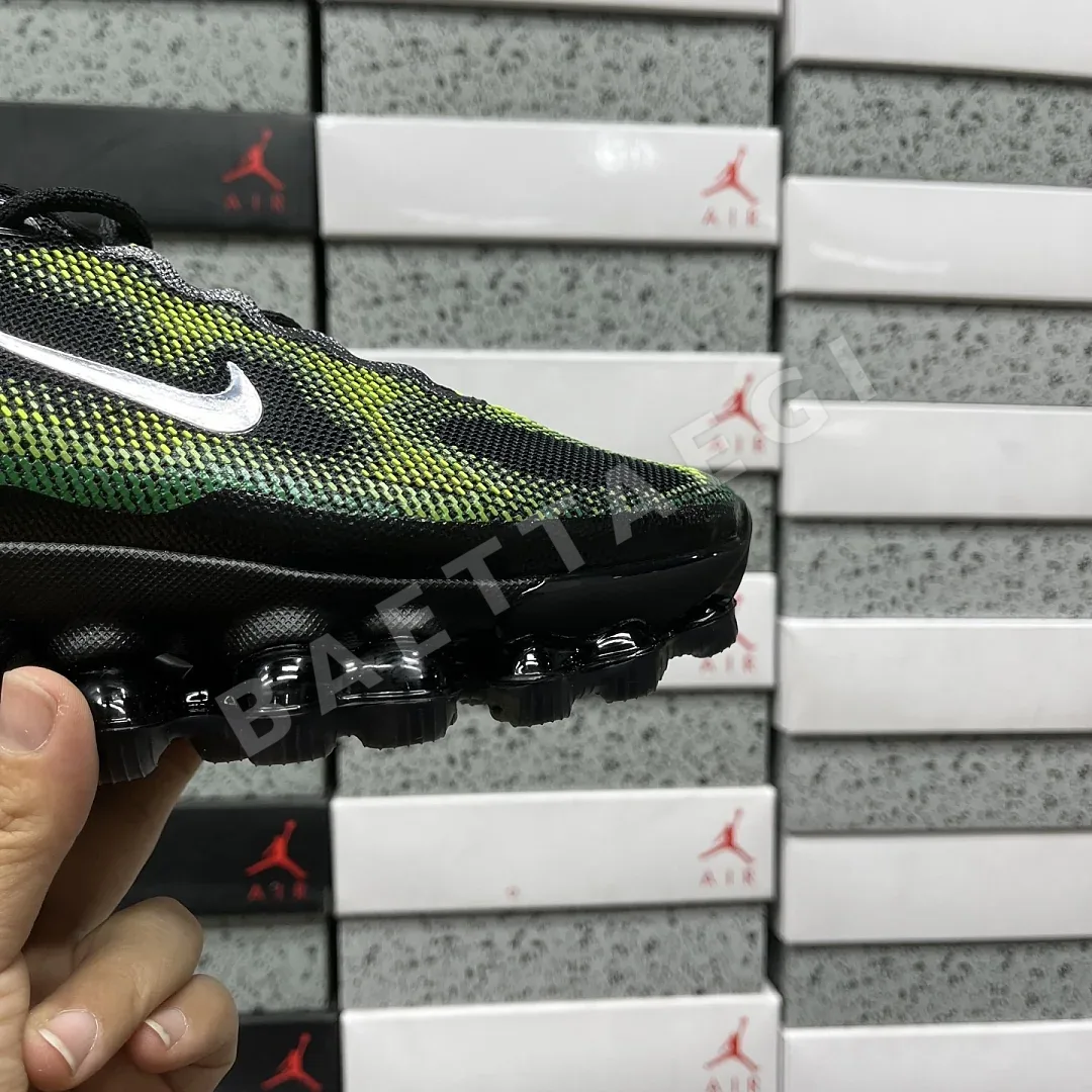 나이키 [EG] 에어 IQ7634-001 201664 Nike Air Liquid Max Black Green Apple 상세 이미지 2