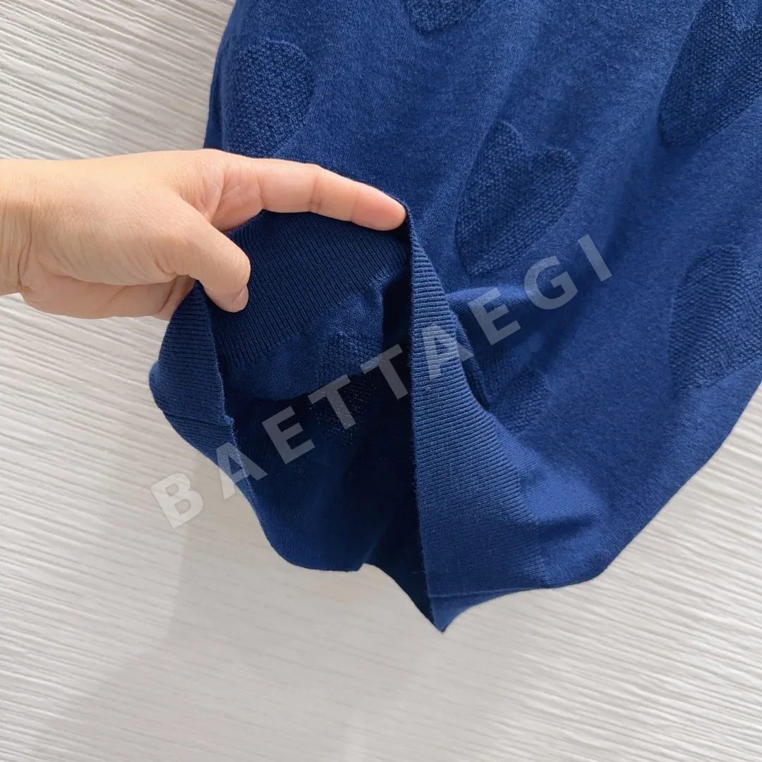 미우미우 클래식 슬림 여성 반팔 티셔츠 상세 이미지 6