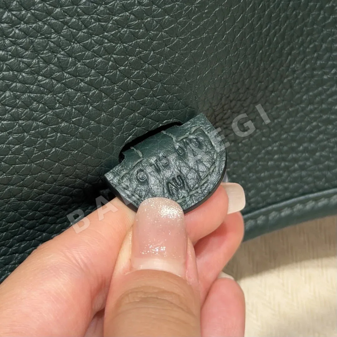 에르메스 에블린 파인 그린 사피아노 가죽 지갑 상세 이미지 8