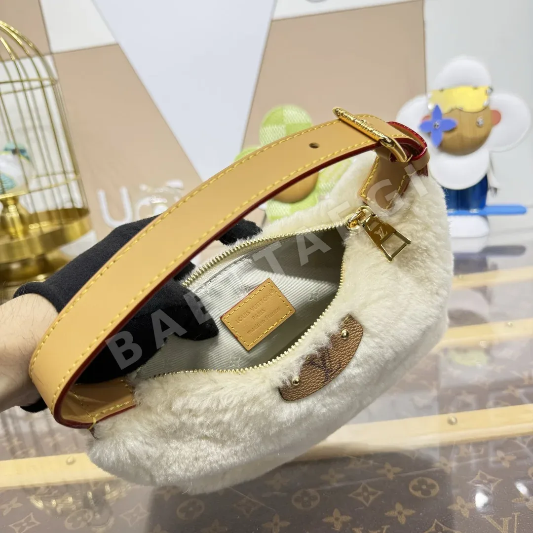 루이비통 모노그램 데님 캔버스 포쉐트 클러치 가방 M15031 상세 이미지 9
