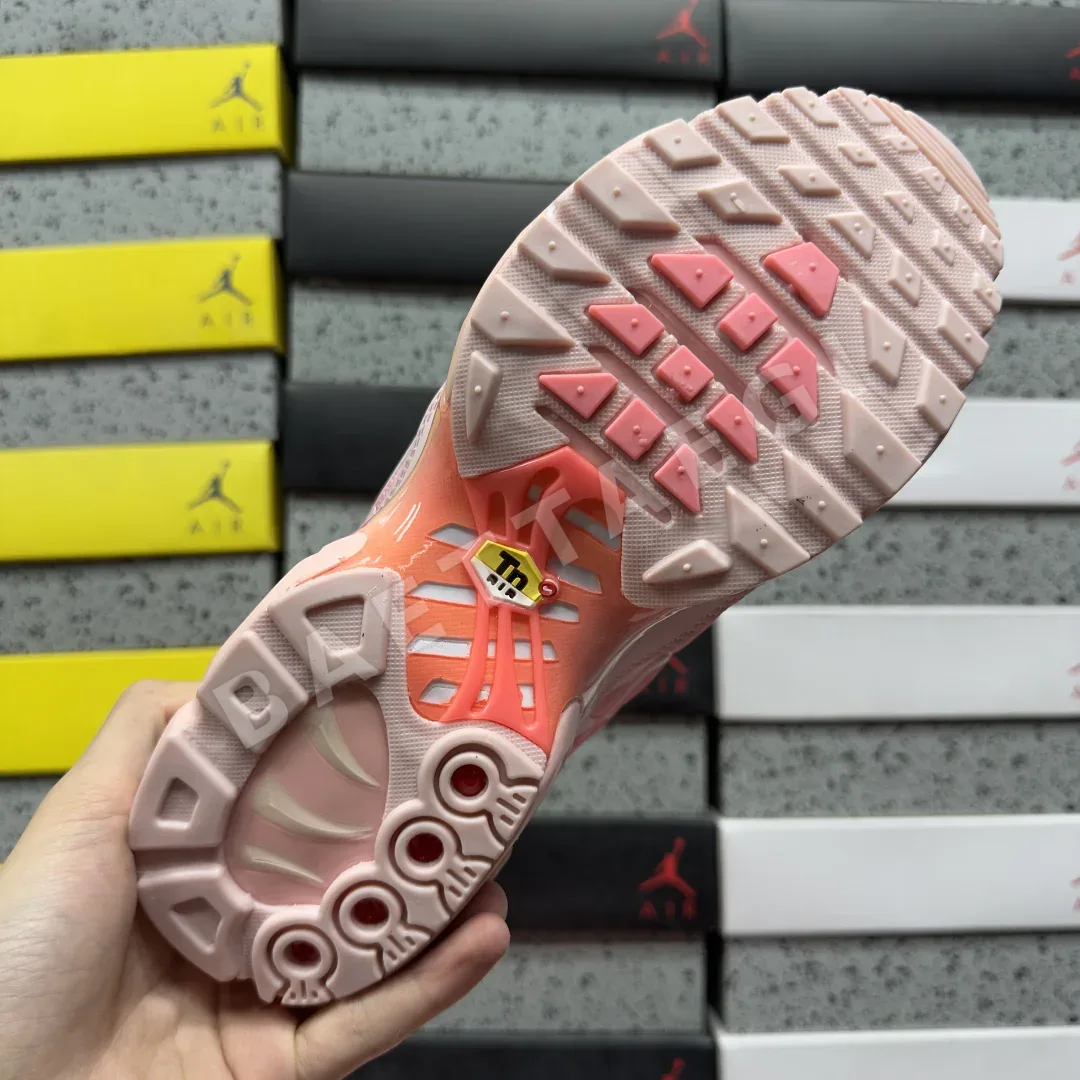 나이키 [BD] 에어 맥스 플러스 FV0393-001 201847 Nike Air Max Plus 상세 이미지 5