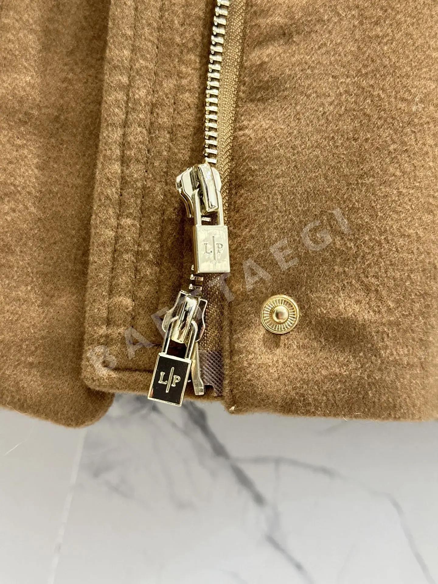 로로피아나 폭스 퍼 여성 패딩 상세 이미지 7