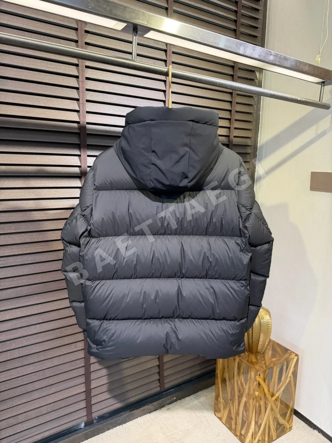 몽클레르 마데이라 쇼트 다운 재킷 상세 이미지 2
