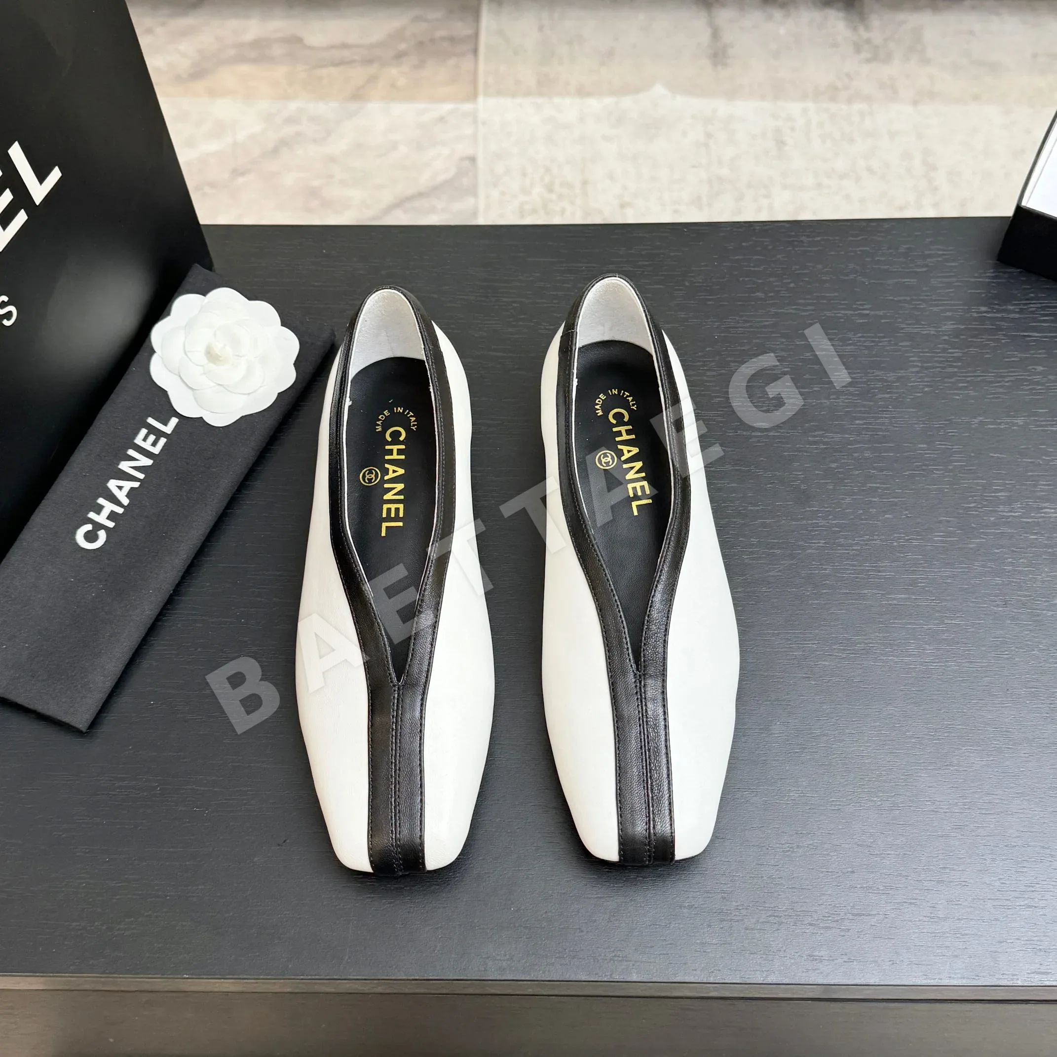 샤넬 26C 더블 C 장식 컬러블록 플랫슈즈 98635