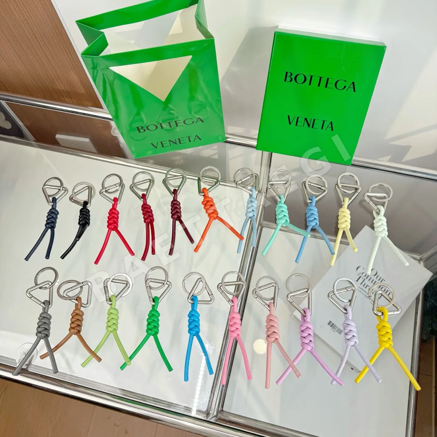 보테가베네타 램스킨 직조 키링 상세 이미지 22