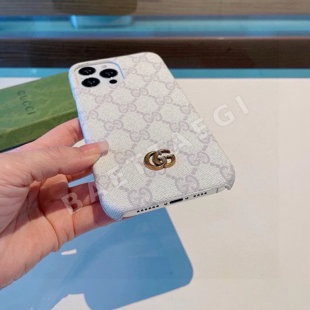 구찌 클래식 모노그램 스마트폰 케이스 상세 이미지 8
