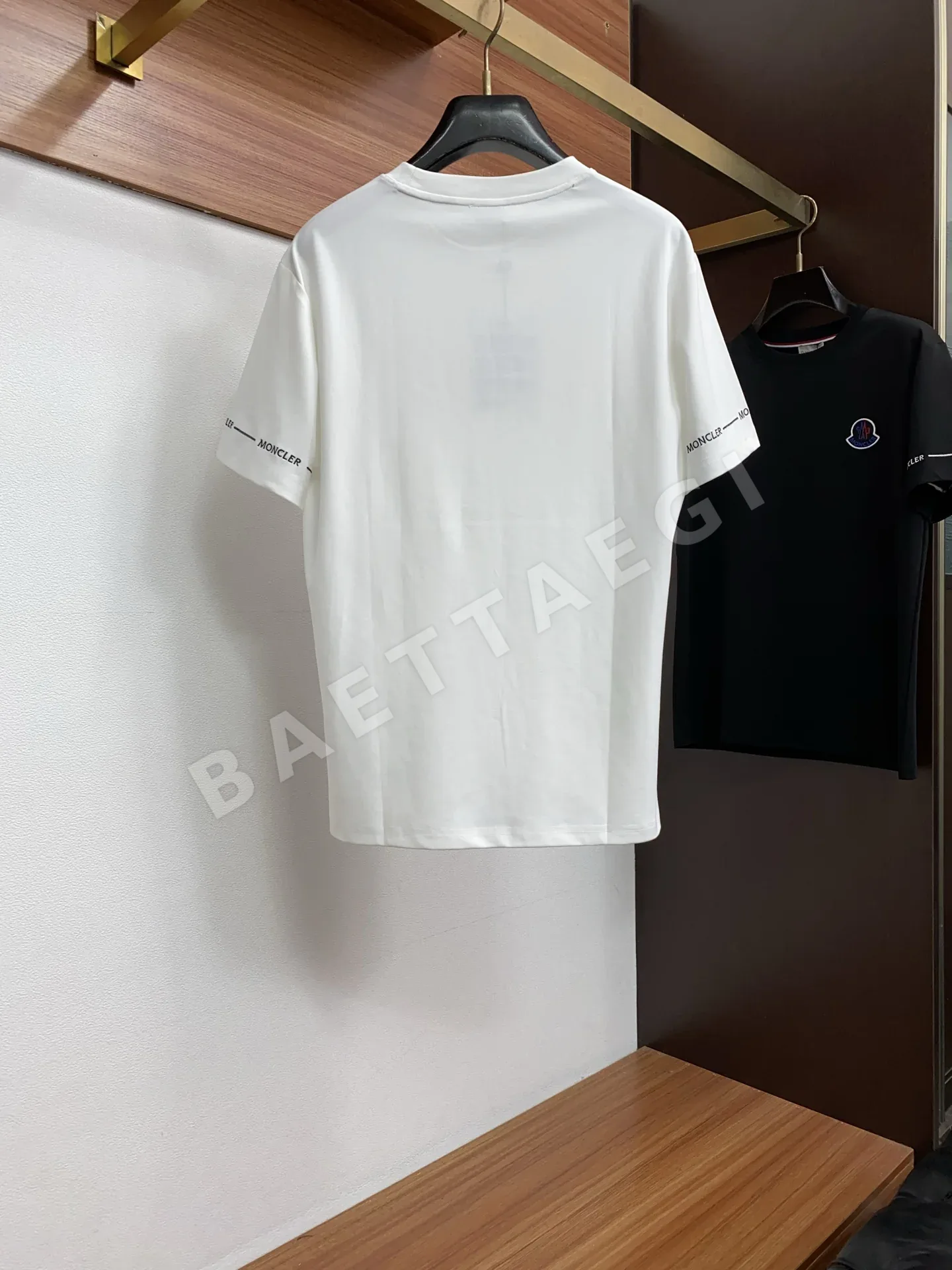 몽클레르 여성 면 크루넥 반팔 티셔츠 상세 이미지 9