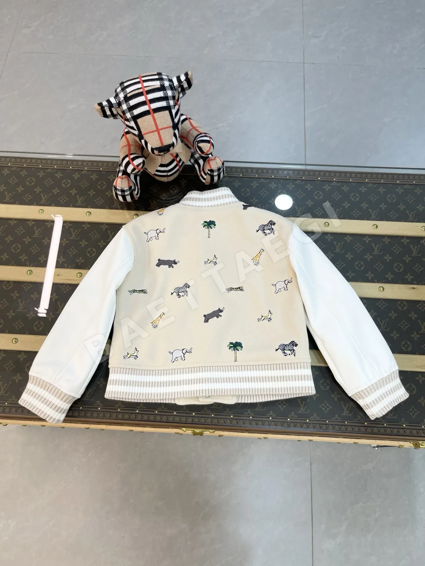 루이비통 Louis Vuitton 2026 Fall/Winter Children's Baseball Jacket ⚾ 상세 이미지 8