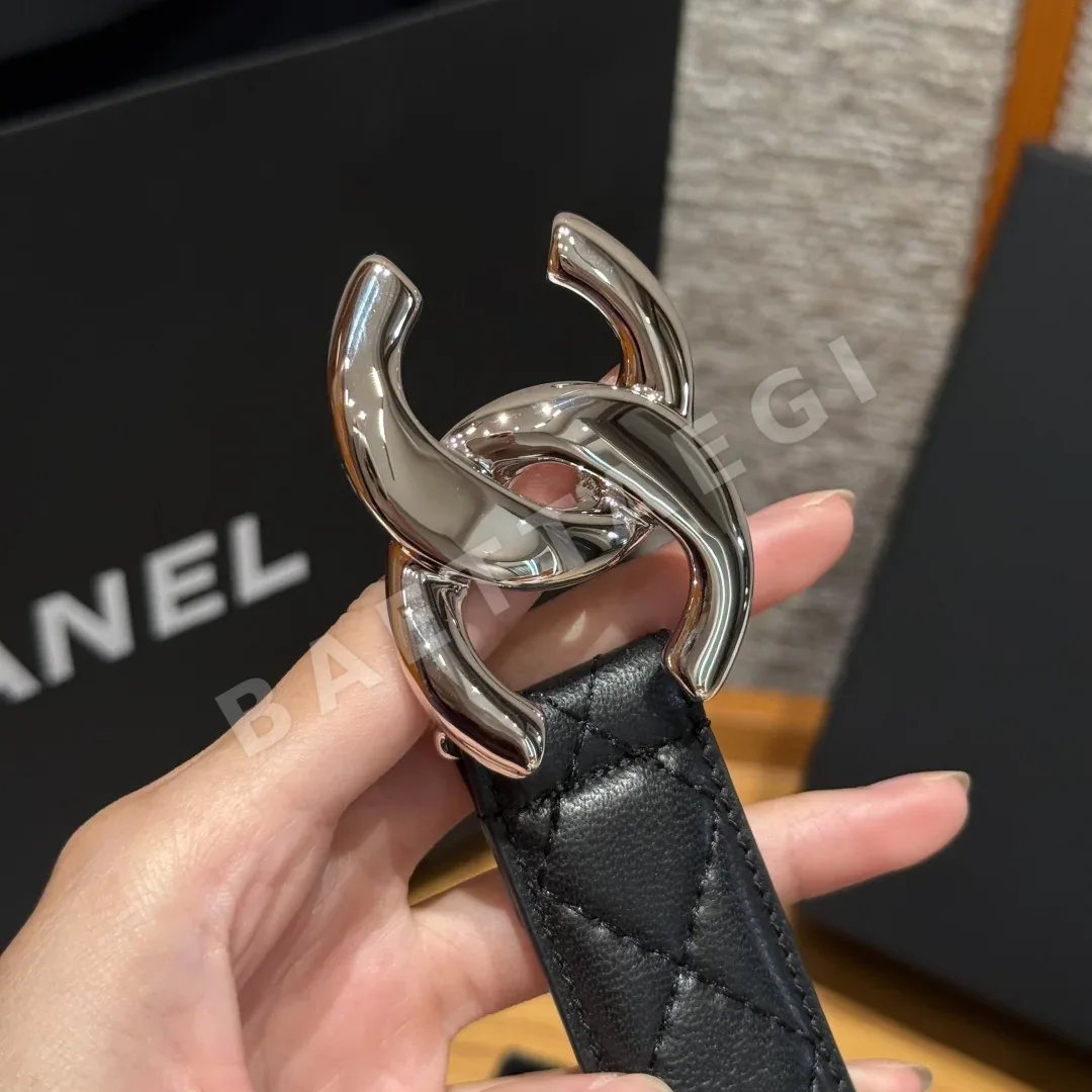 샤넬 더블 C 메탈 로고 램스킨 벨트 상세 이미지 6