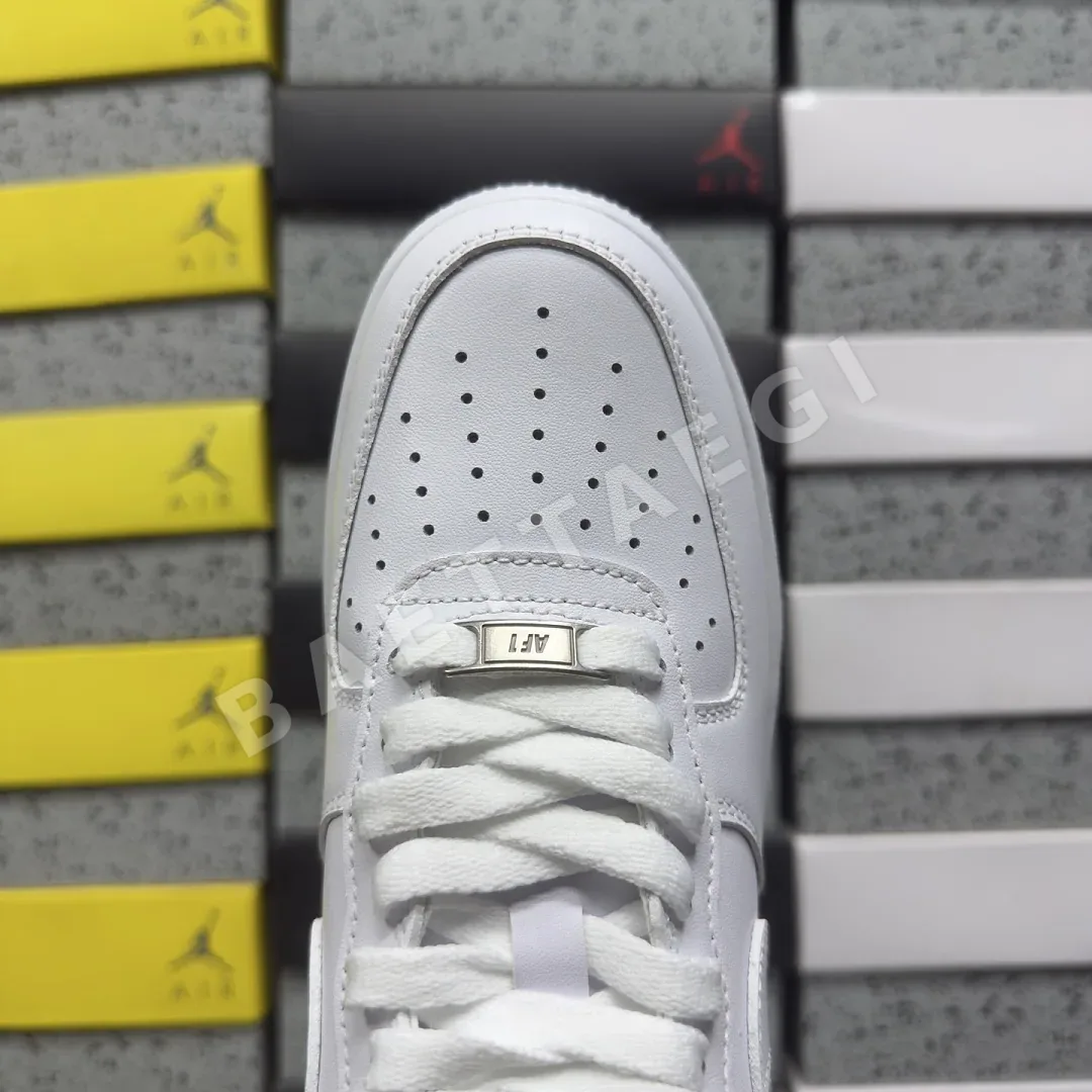나이키 [XY/PB] 에어 포스 1 로우 DD8959-100 201823 Nike Air Force 1 Low '07 White Travis 상세 이미지 2