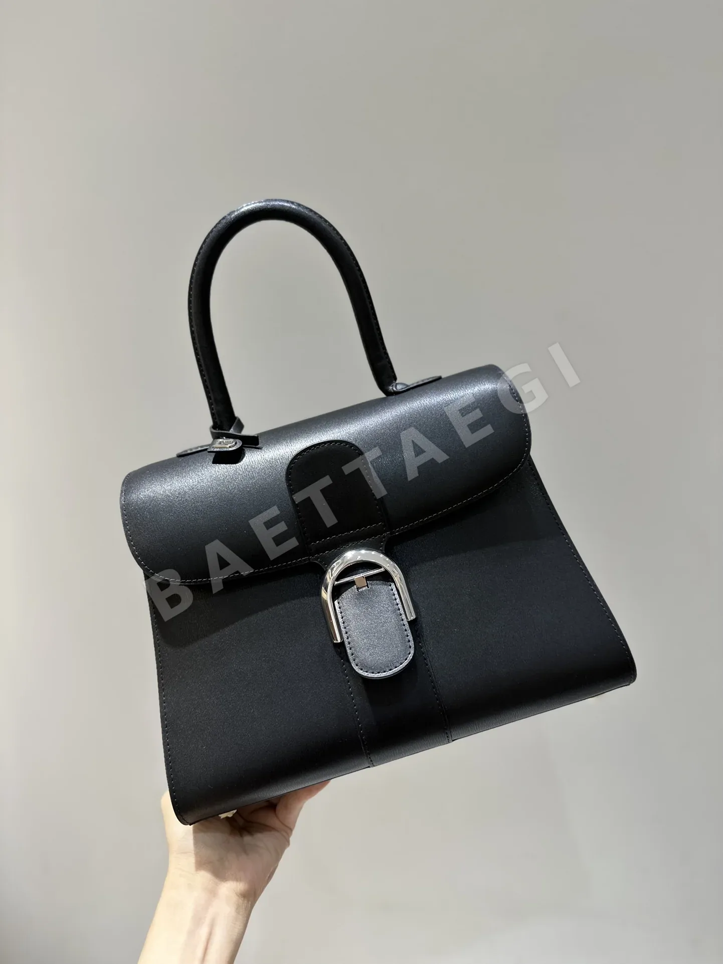 델보 블라스트랩 램스킨 숄더백 상세 이미지 2