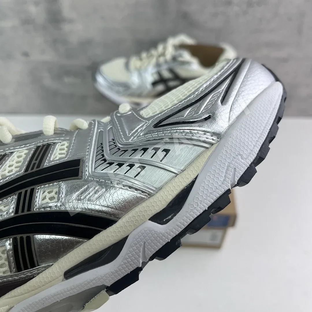 아식스 [TOP] 젤 카야노 14 1201A019-108 200244 Asics Gel-Kayano 14 Cream Black Metallic 상세 이미지 9