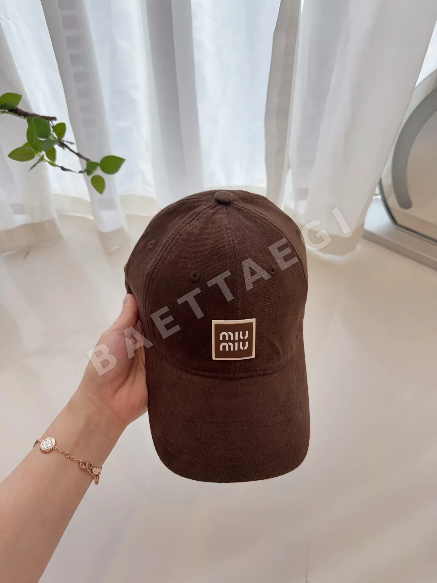 미우미우 캡 상세 이미지 2