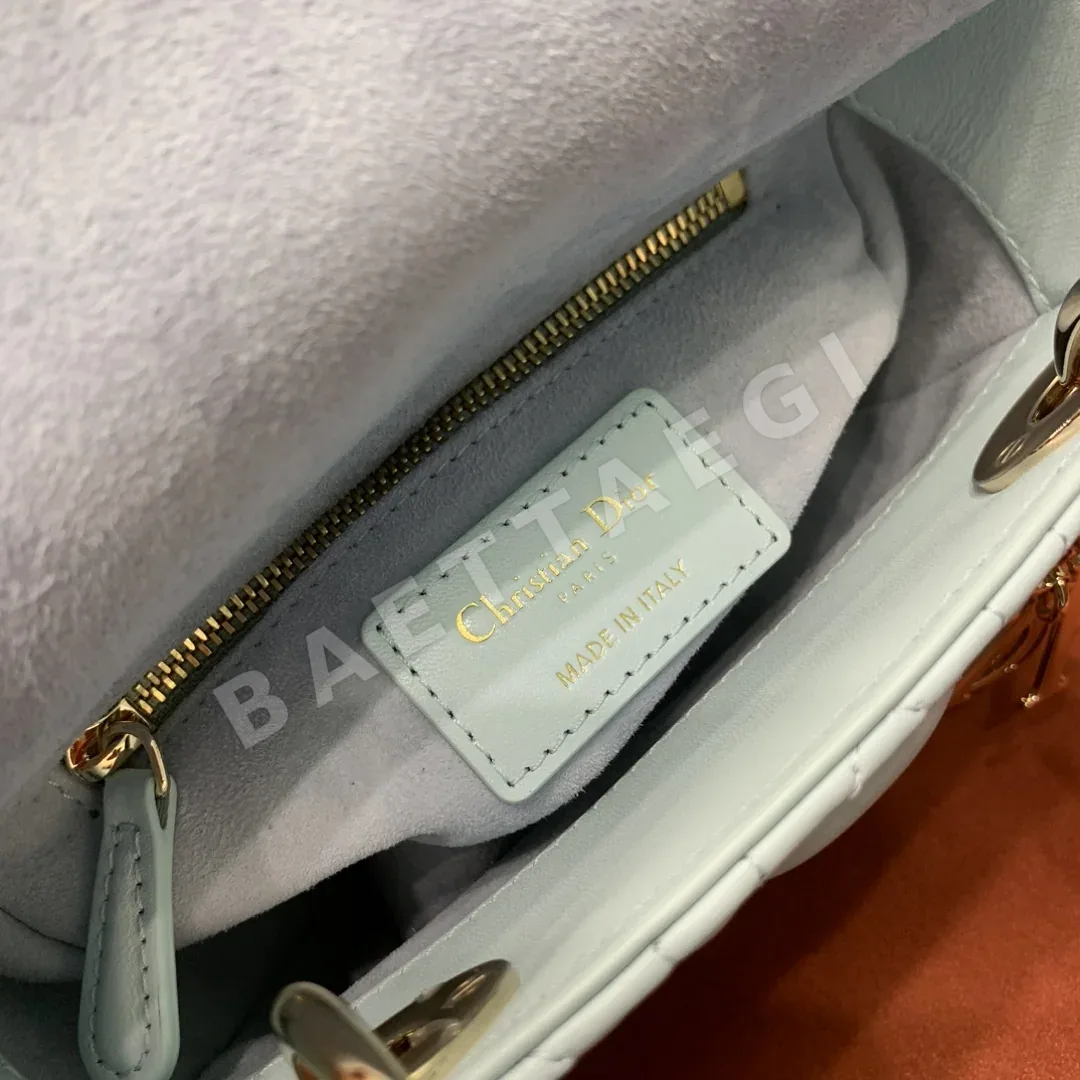 디올 미니 레이디 클래식 램스킨 가방 상세 이미지 7
